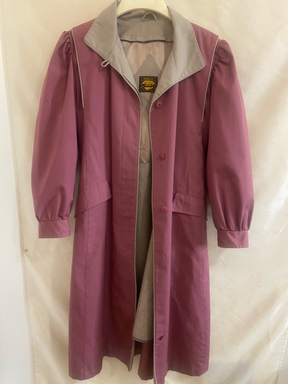 Women's Rose-Mauve Trench Coat with Light Gray Collar